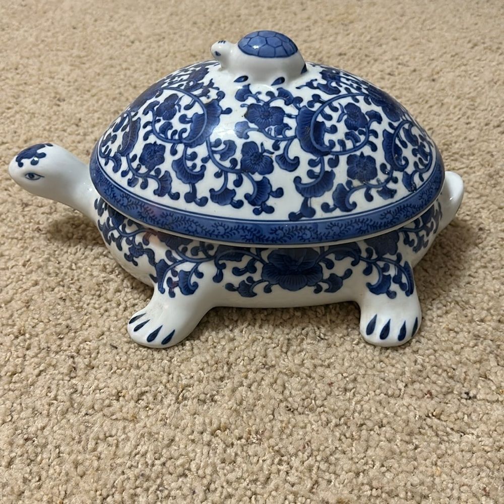 Vintage Bombay Co Chinoiserie Turtle Hand Painted Blue & White Floral Porcelain